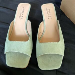 Larna Peep Toe Kitten Heels In Faux Suede Sage 9.5